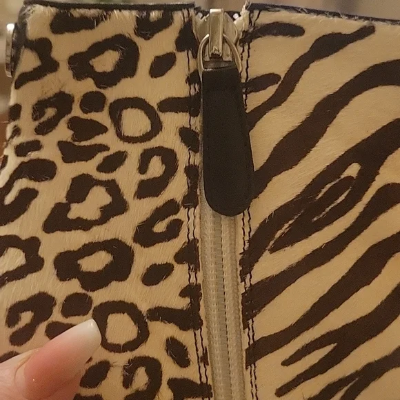 Guess Calf Skin Ankle Booties .Size 6 🔥🆕 - Picture 8 of 8